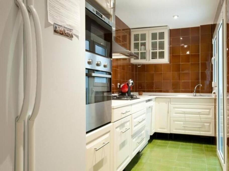 Modern Apartment Close To The Camp Nou Stadium برشلونة المظهر الخارجي الصورة